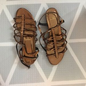 Sz 10 Stuart Weitzman gladiator sandals